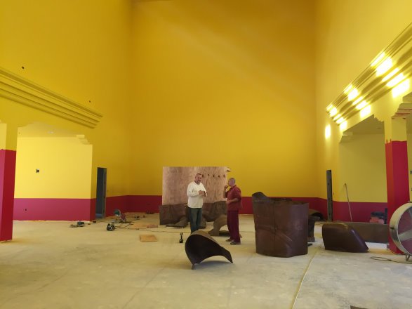 Building the Maitreya Statue